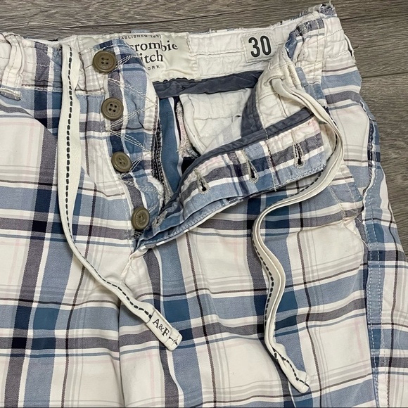 Abercrombie & Fitch Men's Shorts Sz 30 Button Fly Drawstring Plaid Blue Pink. - Picture 2 of 7